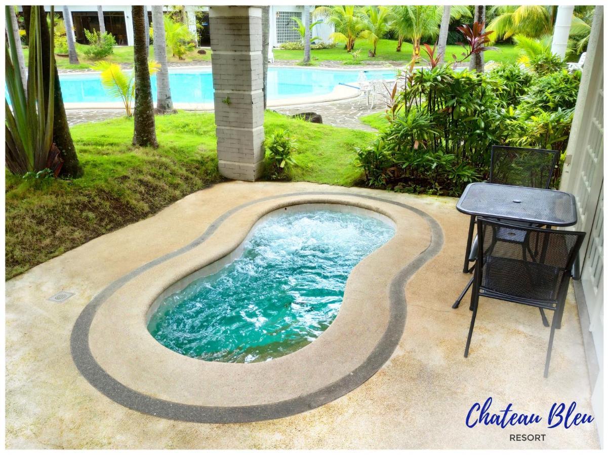 Chateau Bleu Resort Calamba  Esterno foto